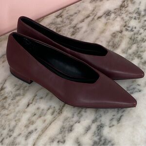Vince Isabel Leather Flat in Deep Cherry size 5.5